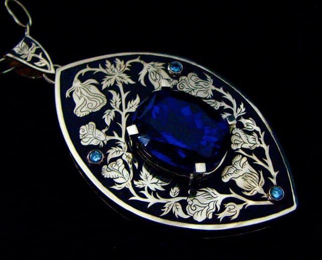 Tanzanite - Gemstone heat treatments