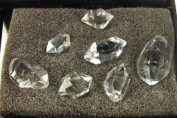 "Herkimer diamonds" quartz, double terminations - gem formation
