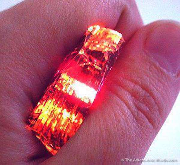 tanzanite crystal - red/maroon