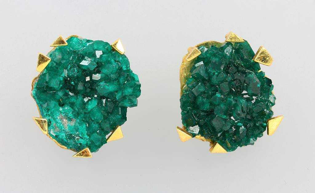 gold earring with raw dioptase crystals