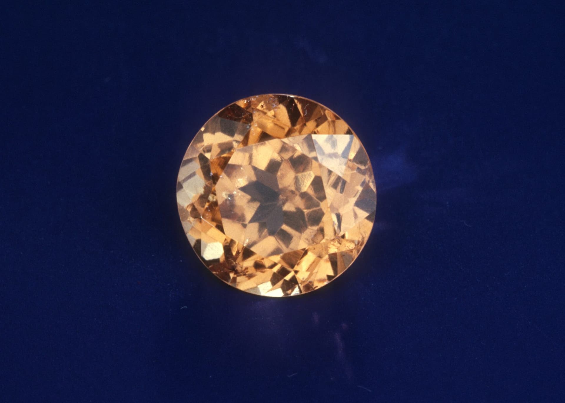 grossular garnet - Canada