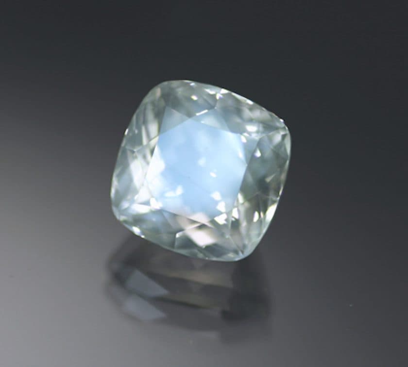 square-cut moonstone 4 - Austria