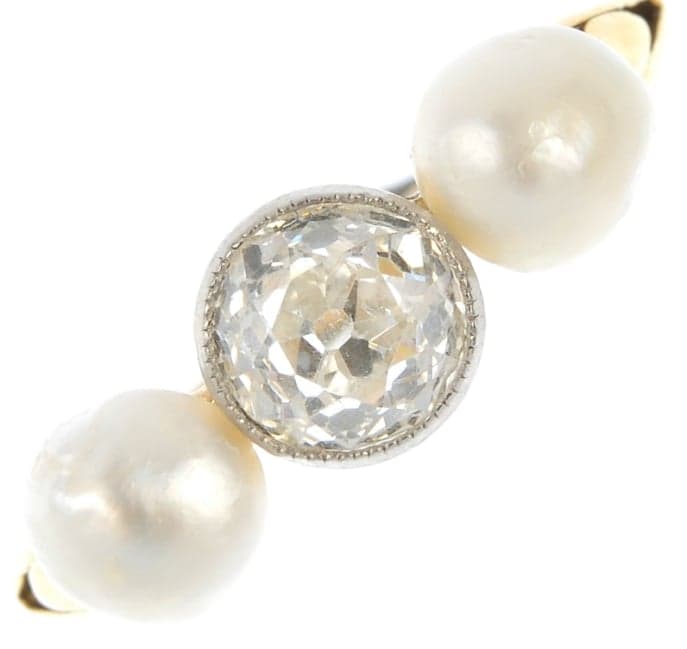 Diamond ring and saltwater pearls 1
