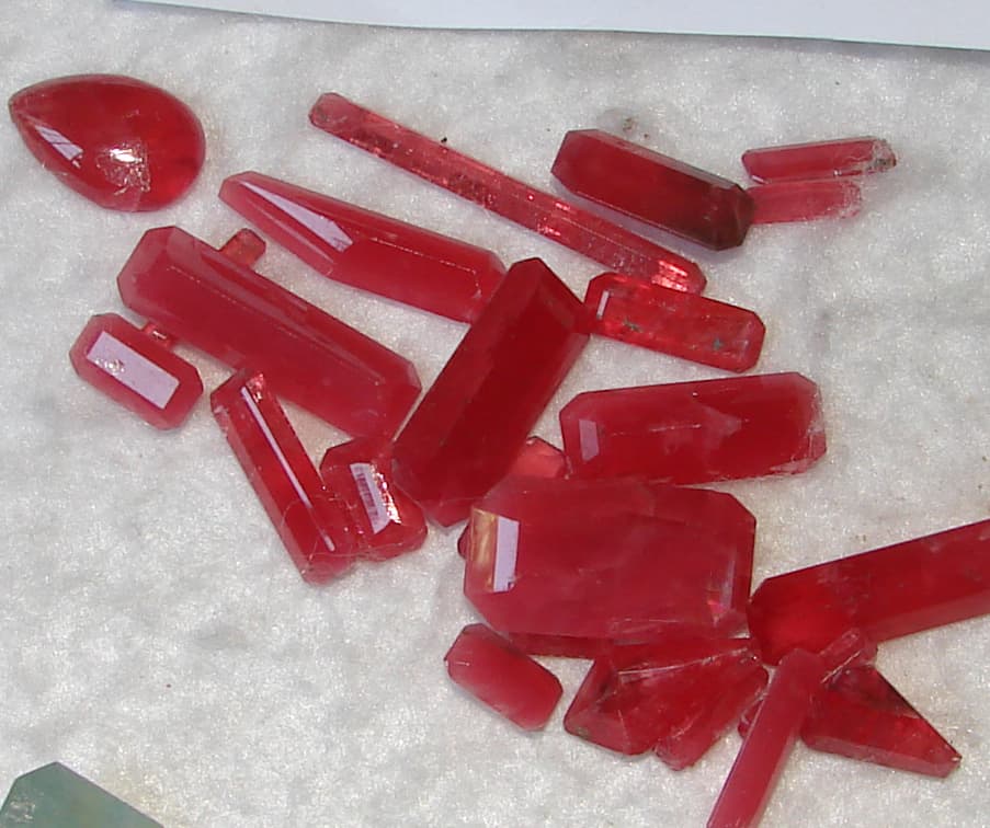 rhodonite, cut gemstones - Brazil