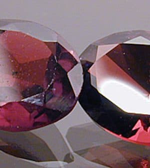 commercial vs custom cut gem