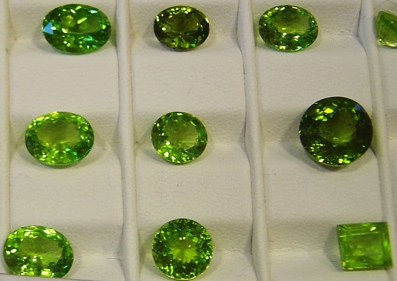 peridot buying guide - various cut designs
