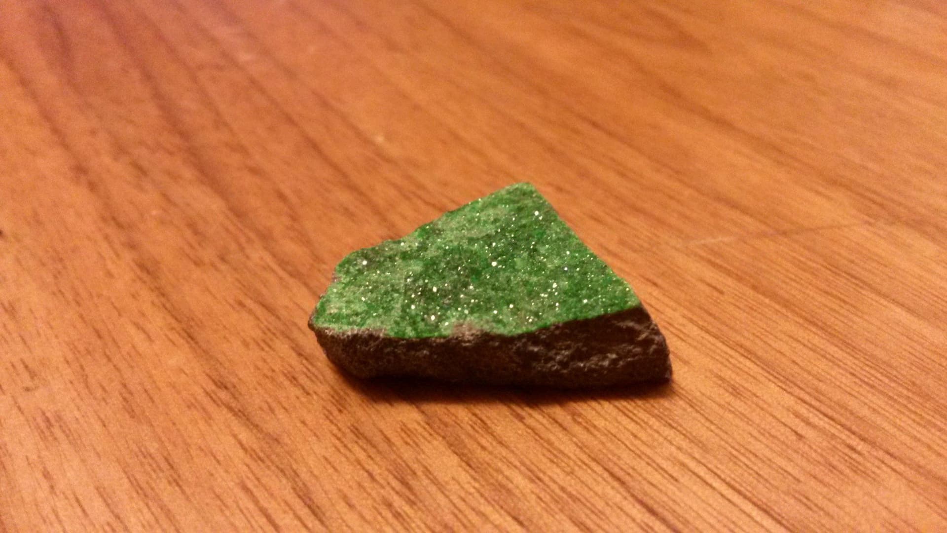 first gem show - uvarovite