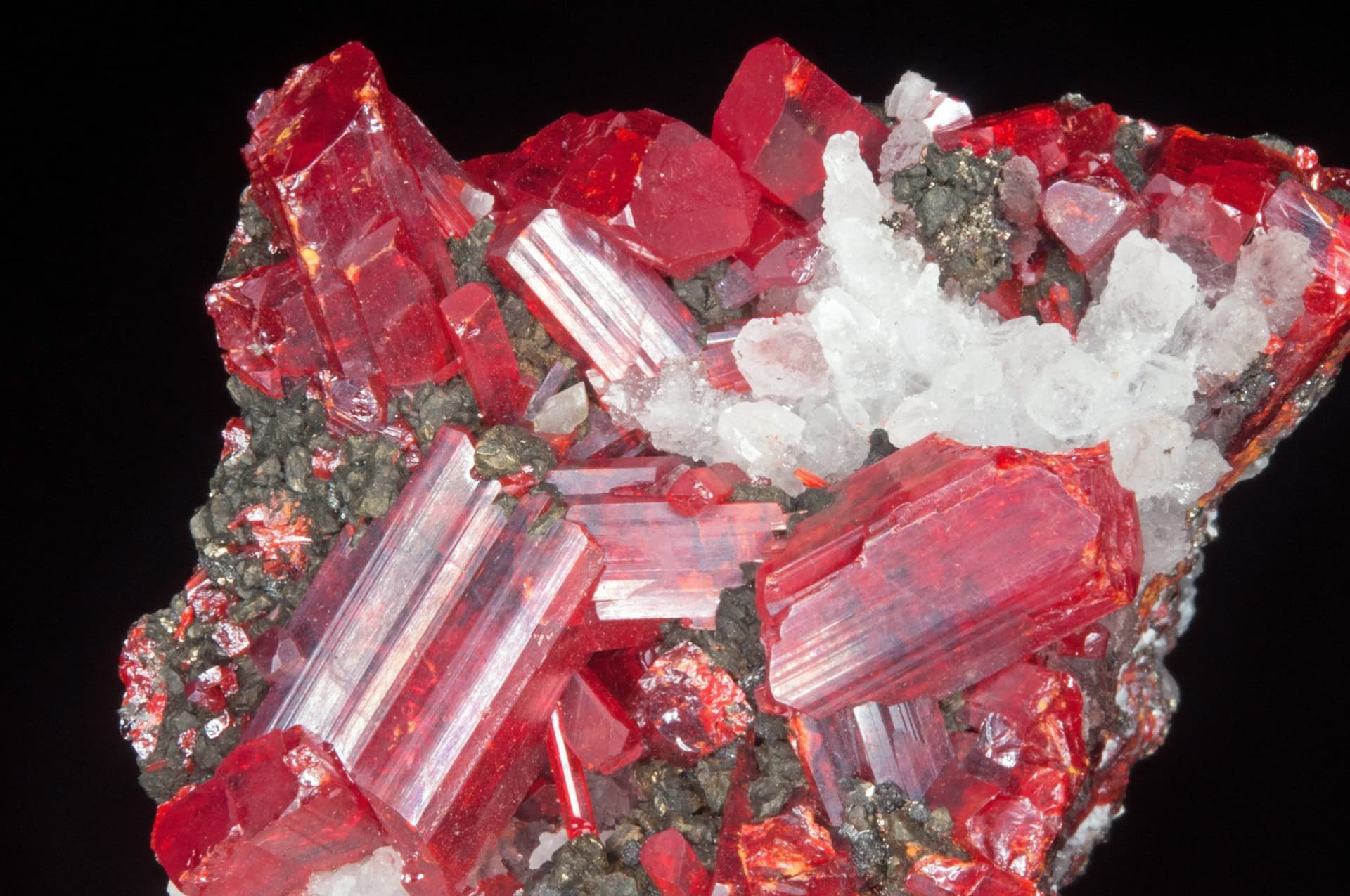 toxic and radioactive gems - realgar