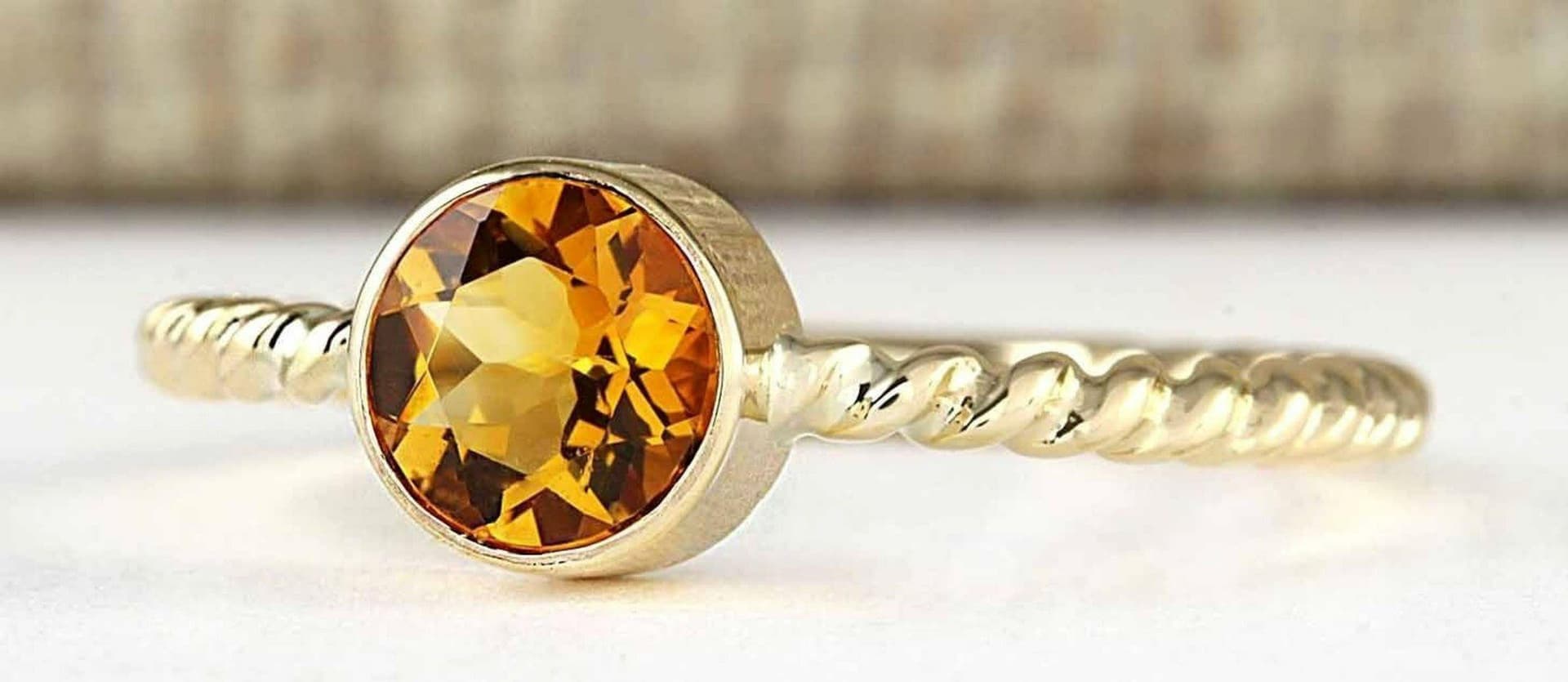 bezel set twisted band