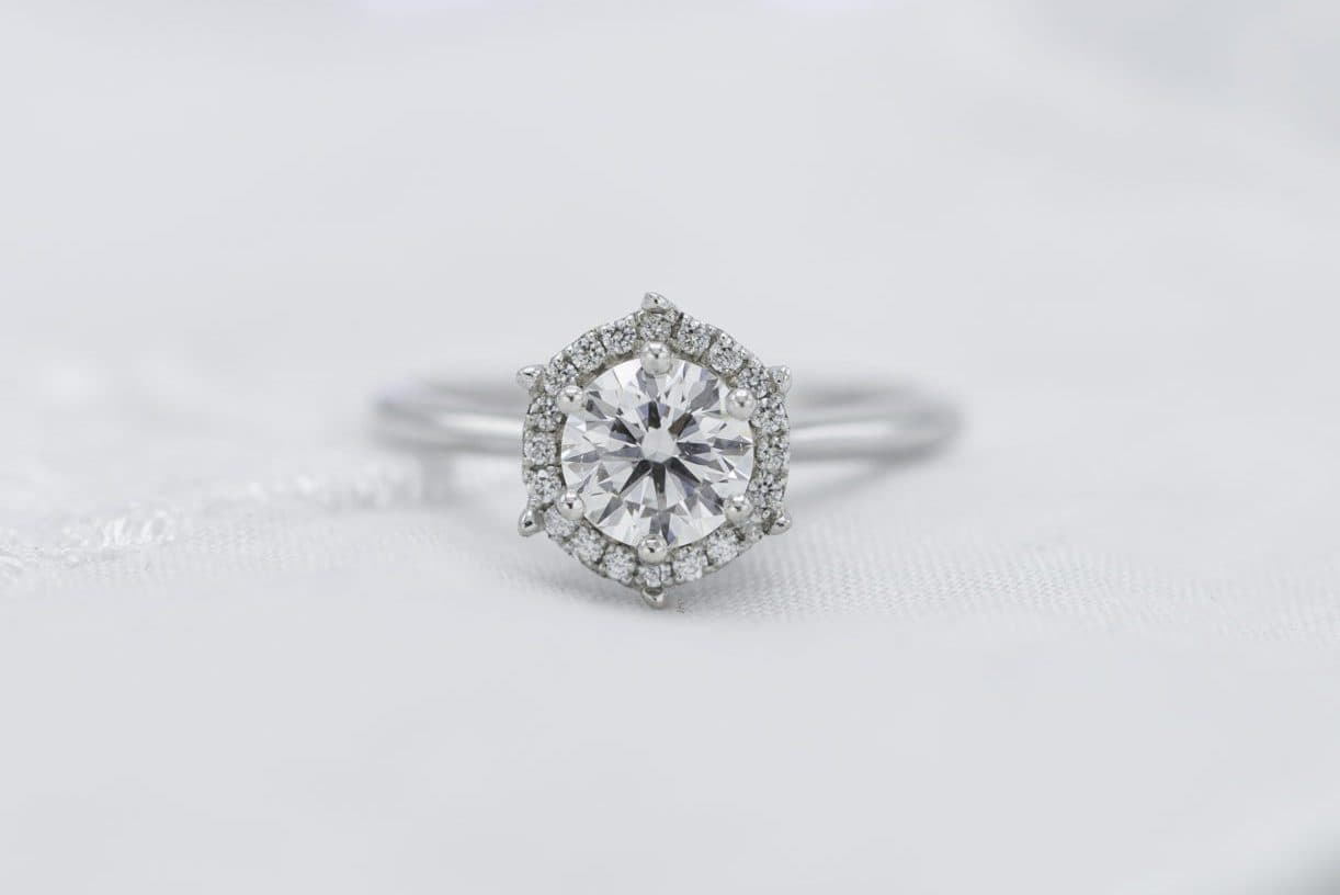 si1 clarity diamond engagement ring