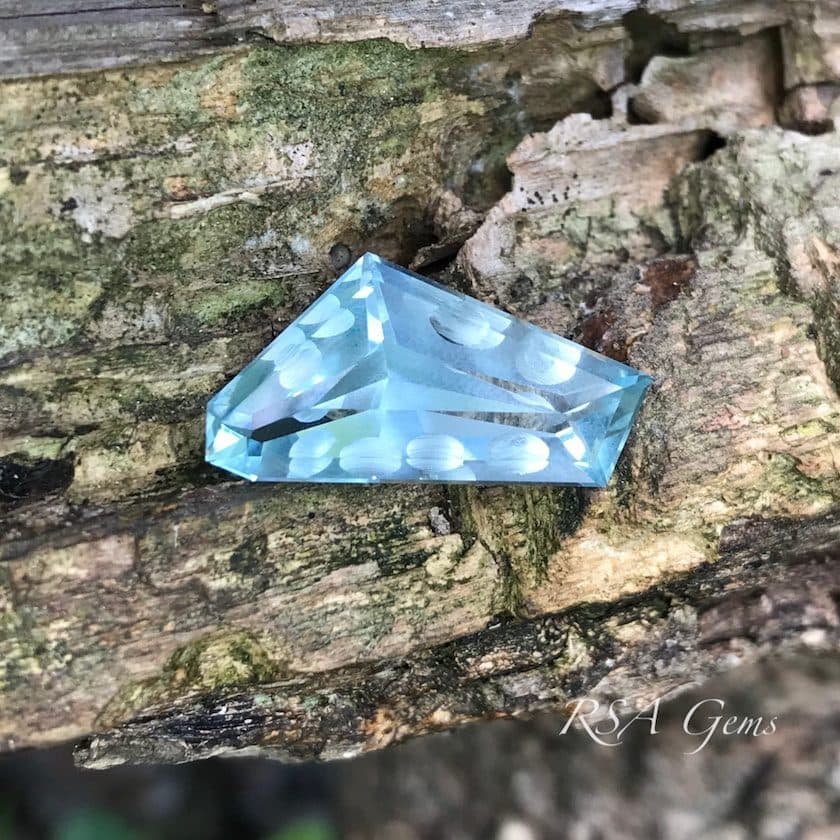 aquamarine, "Berries" design gemstone shape