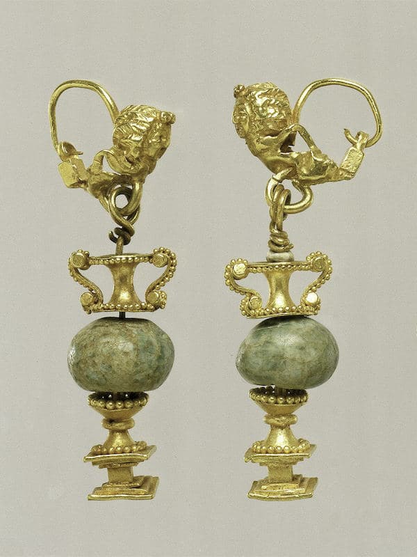 gold earrings with green beryls - Hellenistic Period, Cyprus