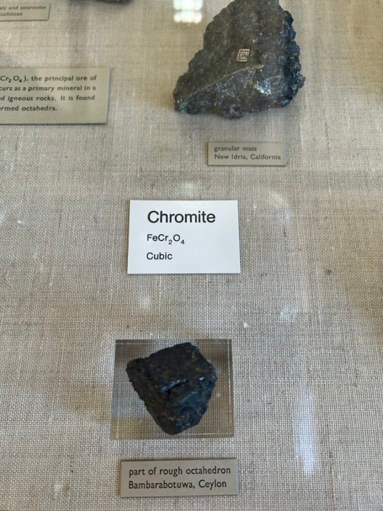 chromite crystals - oxides