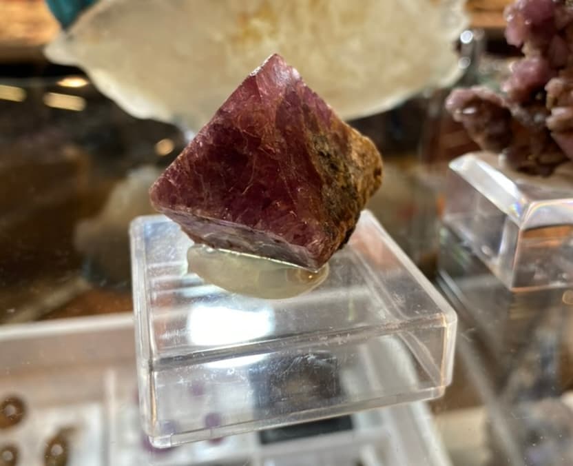 spinel octahedral crystal - oxides