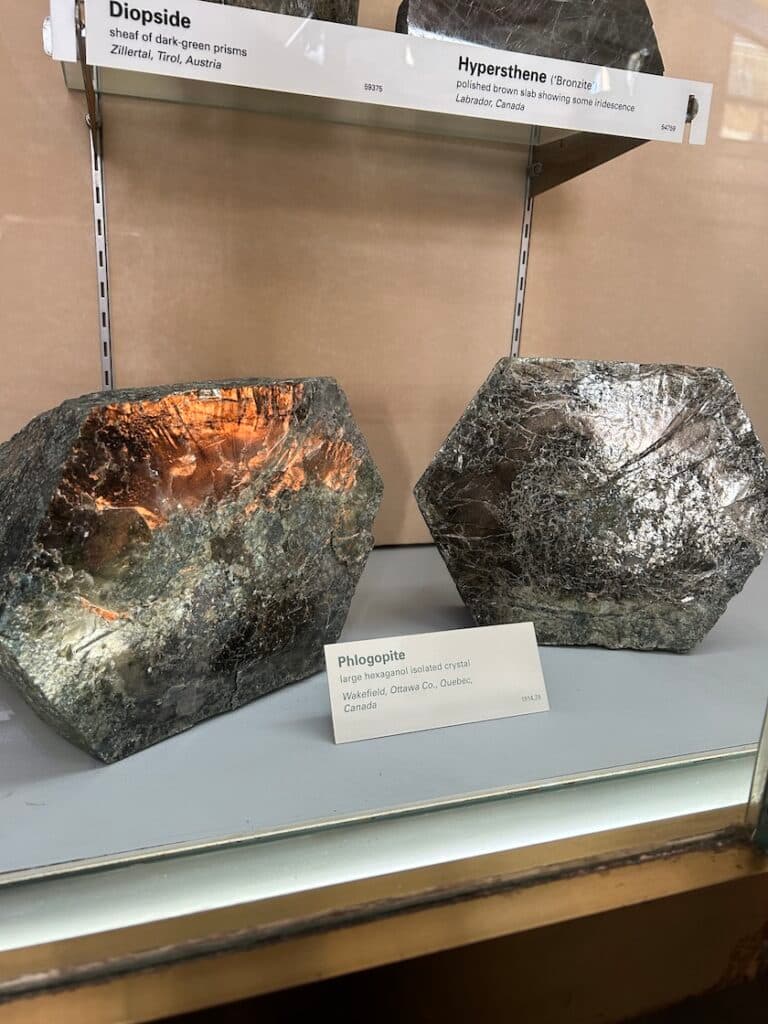 phlogopite - phyllosilicates