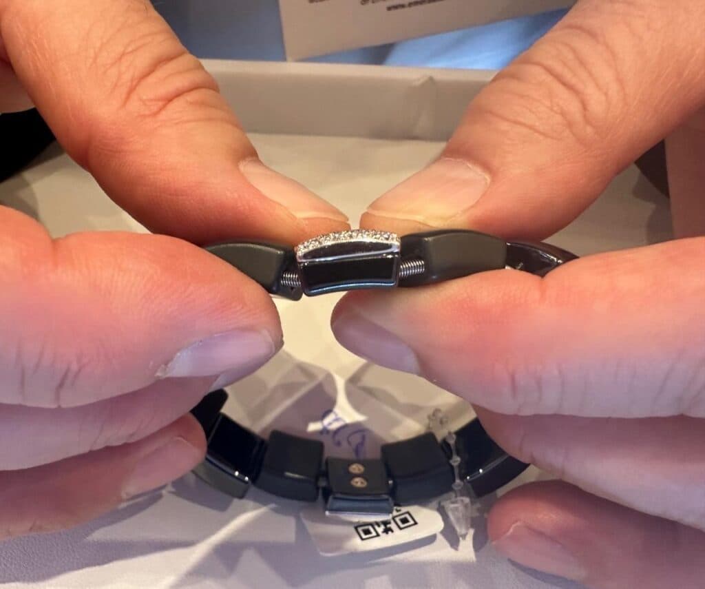 ceramic bracelet by Benoi