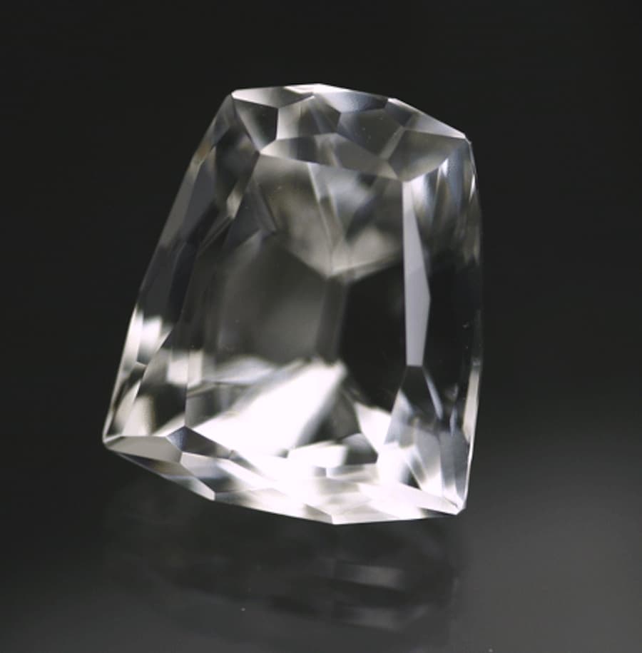 shield-cut colemanite 1