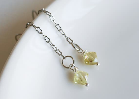 fancy-colored yellow diamond buying - cubic zirconia