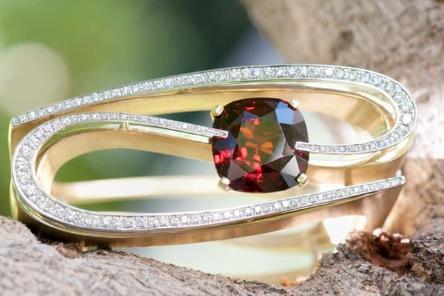 zircon buying - 26 ct red zircon bangle Eddie Sakamoto