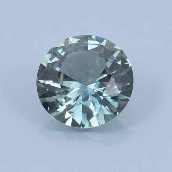 Finished version of Fancy Round Brilliant Cut Sapphire