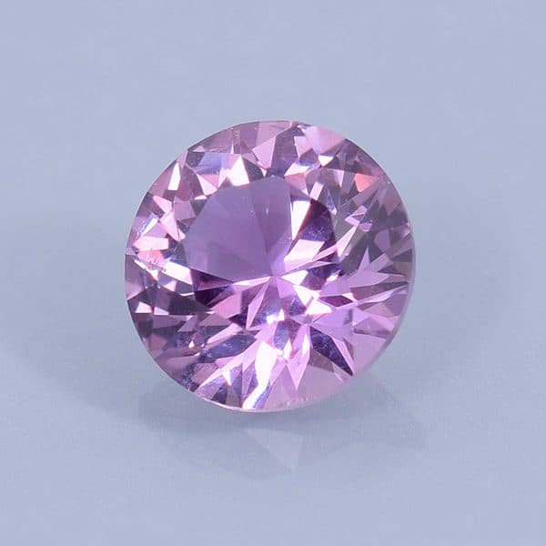 Finished version of Round Brilliant Cut Sapphire