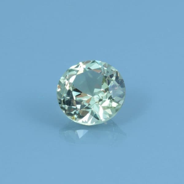 Finished version of Custom Round Brilliant Cut Sapphire