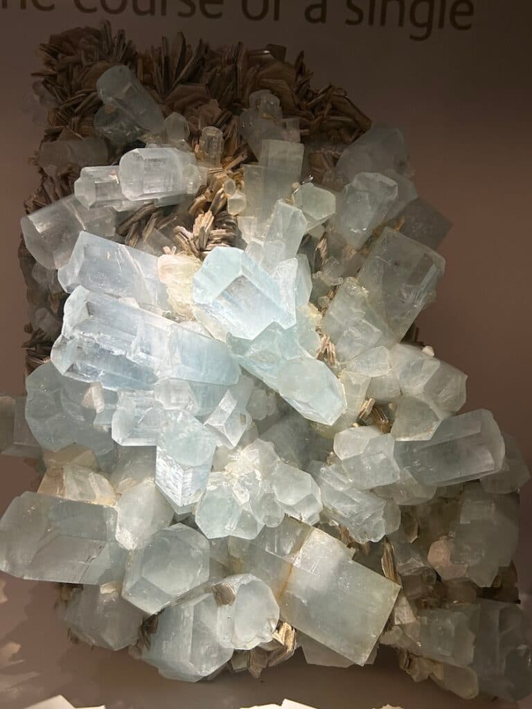 aquamarines (beryl) - cyclosilicates