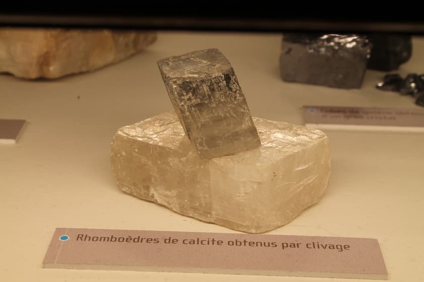 calcite rhombohedrons - crystallography