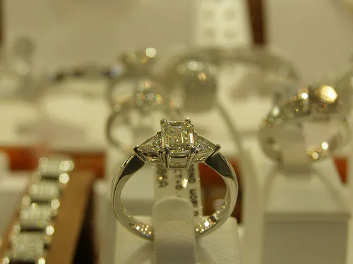 Antwerp shops - diamond online