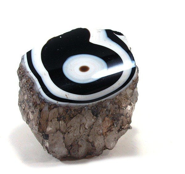 onyx eye on crystalline quartz - Brazil