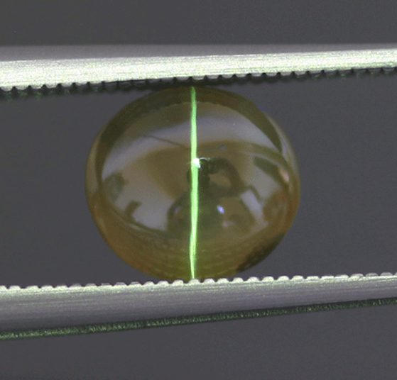 cat's eye chrysoberyl cab - Sri Lanka