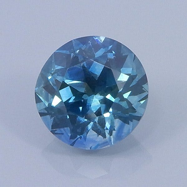 Finished version of Fancy Round Brilliant Cut Sapphire