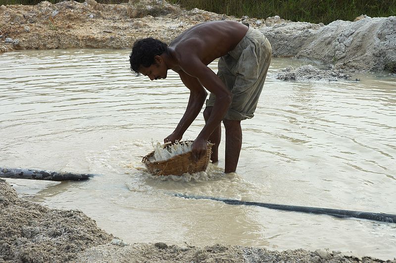 Moonstone mine - Sri Lanka