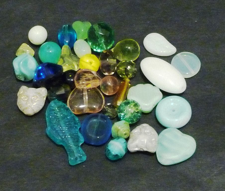 uranium glass, incandescent light - glass gemstones