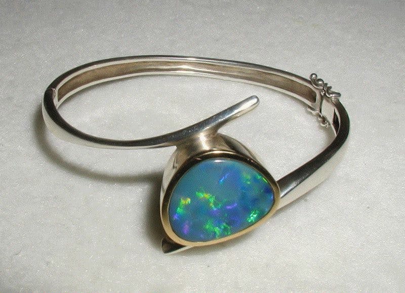 opal armband - gem species and varieties