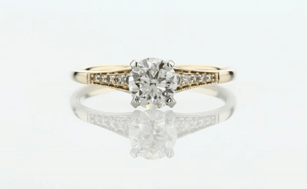 Very Good cut grade diamond - engagement ring