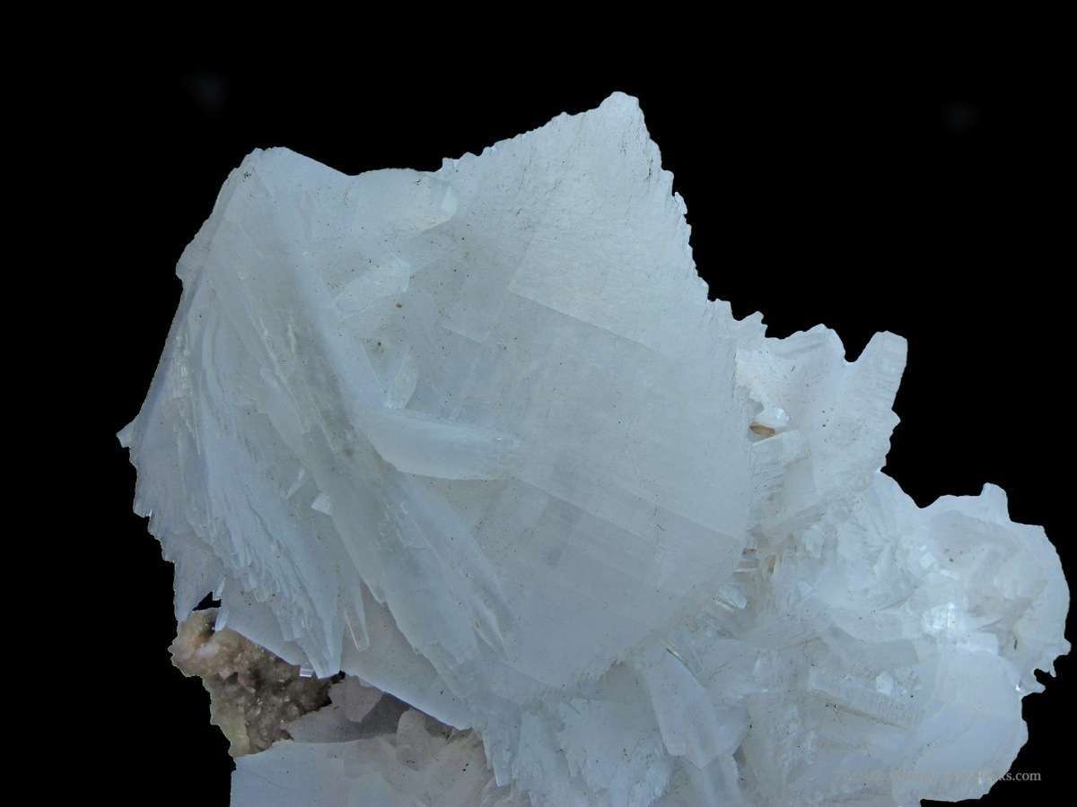 anhydrite - gemstone cleavage