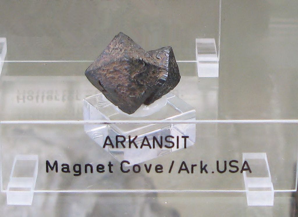 arkansite (brookite) crystal