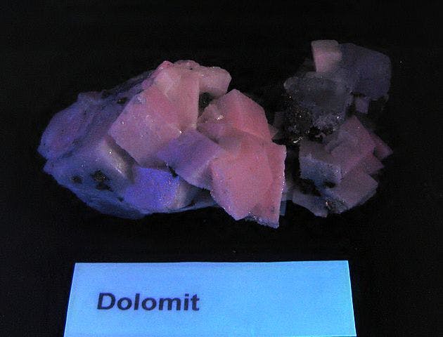 fluorescent dolomite
