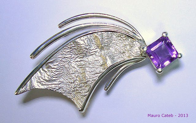 amethyst symbolism - brooch