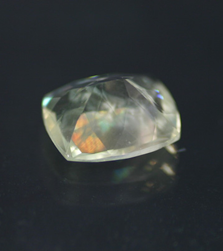 cushion-cut leucite 3 - Italy