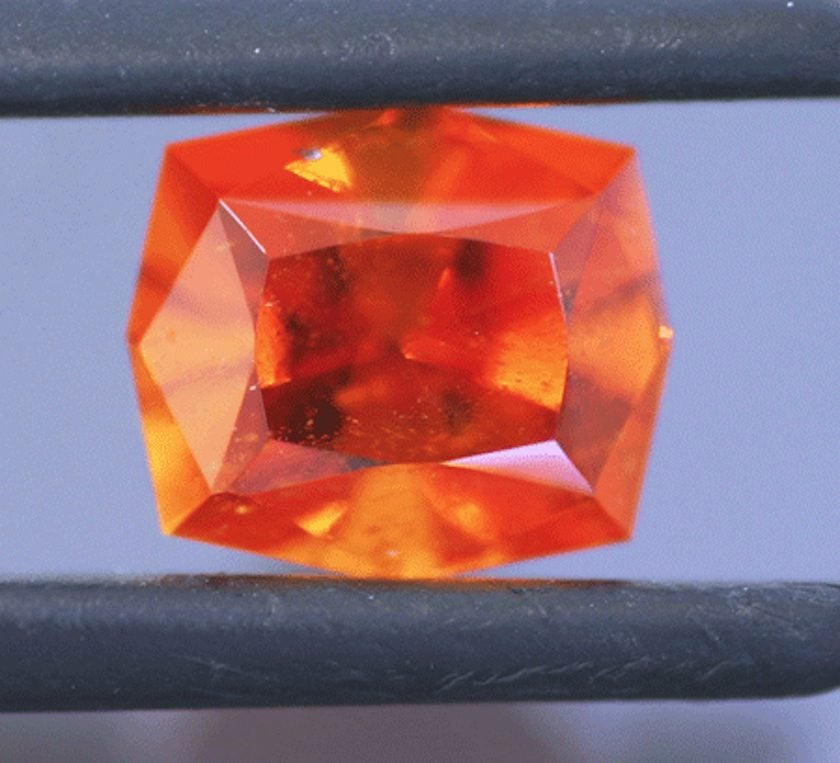 cushion-cut clinohumite - humite group series