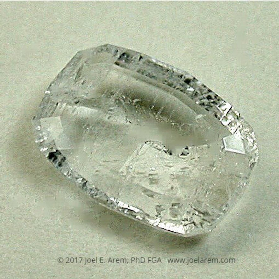 faceted yugawaralite