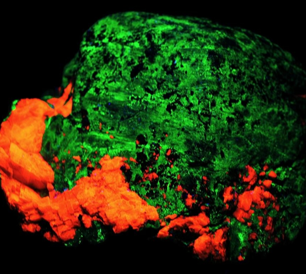 willemite, variety troostite - UV light