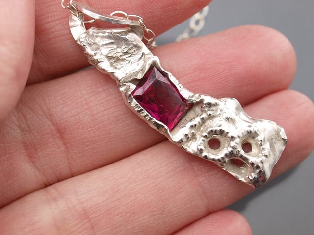 polishing garnets and tourmalines - pendant stone