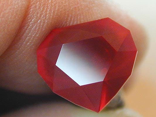 How to Cut a Simple Heart Ruby or Sapphire