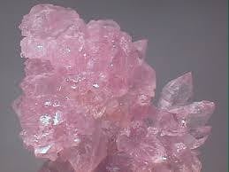 gemstones with health benefits - rose quartz