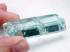 aquamarine rough - rough gemstone value