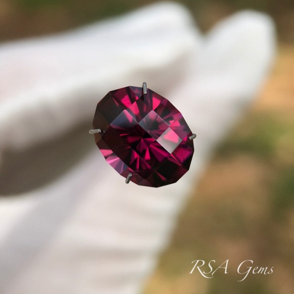 pyralspite garnet - Malawi