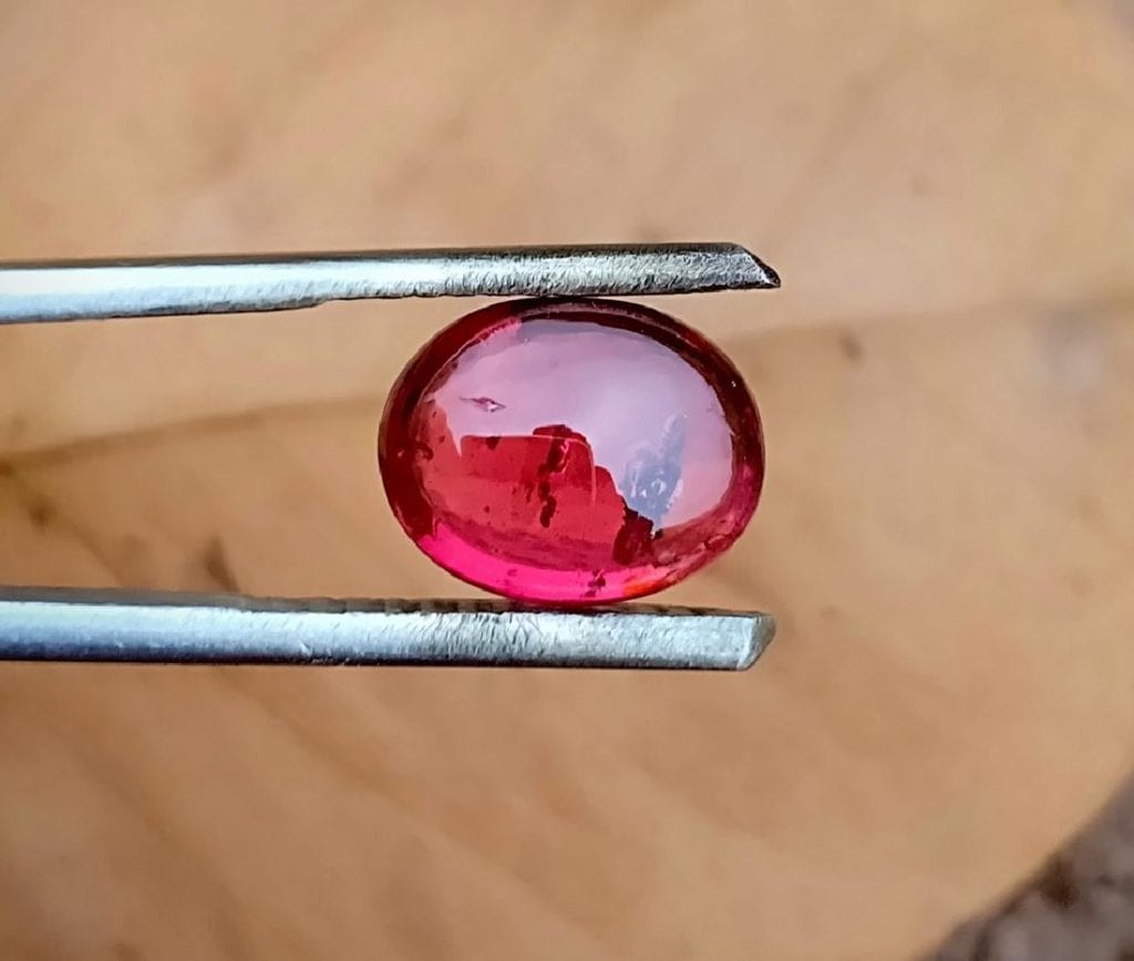 rhodolite cabochon - Madagascar